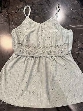 Embroidery Tank Top in Green